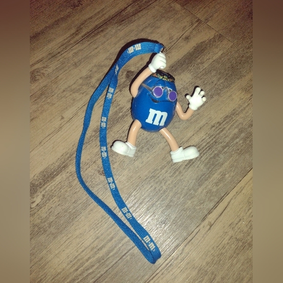 M&M's Groovy Blue Character Radio - Picture 3 of 6